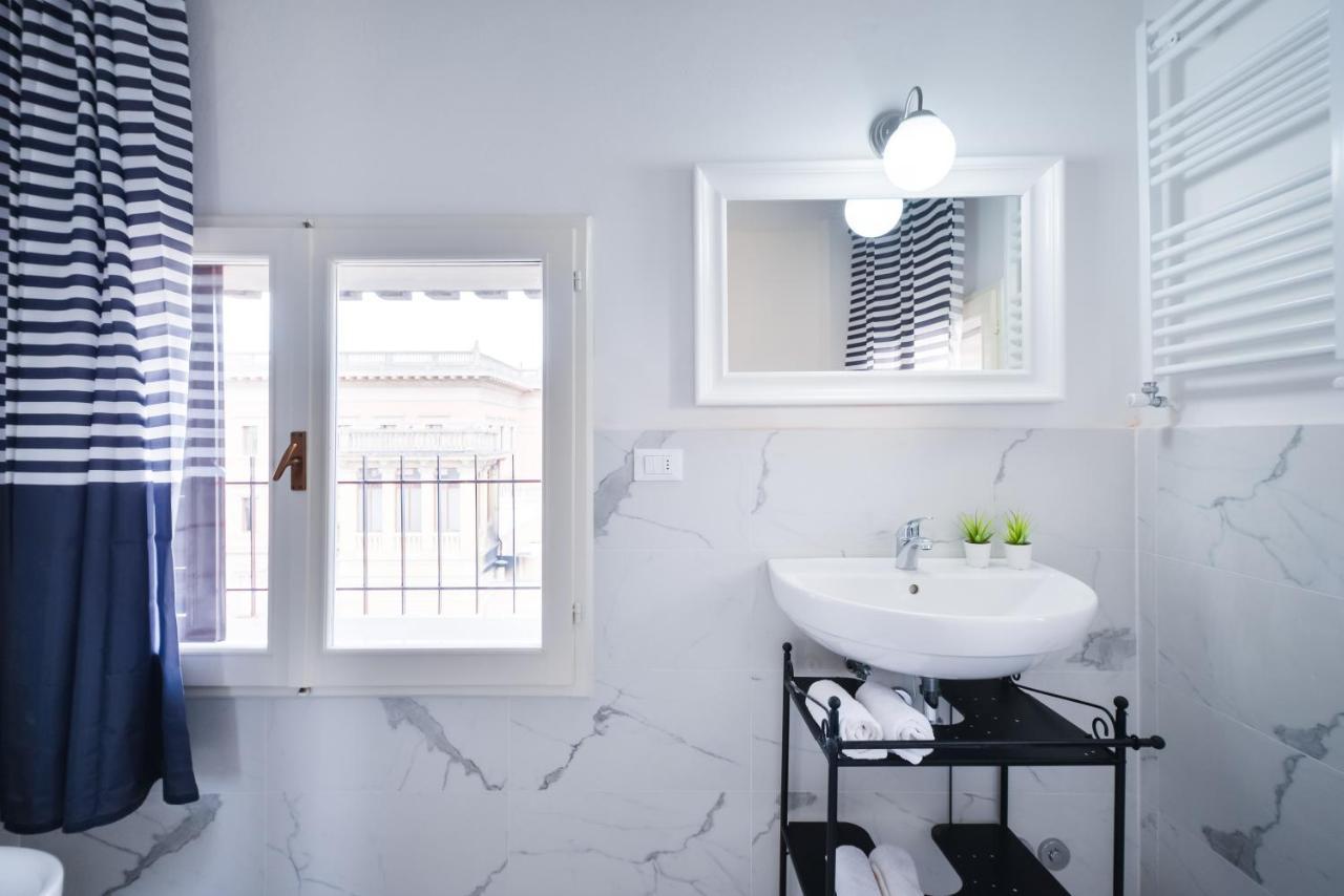 New Central Apartment & Rooms Montecatini Terme Buitenkant foto