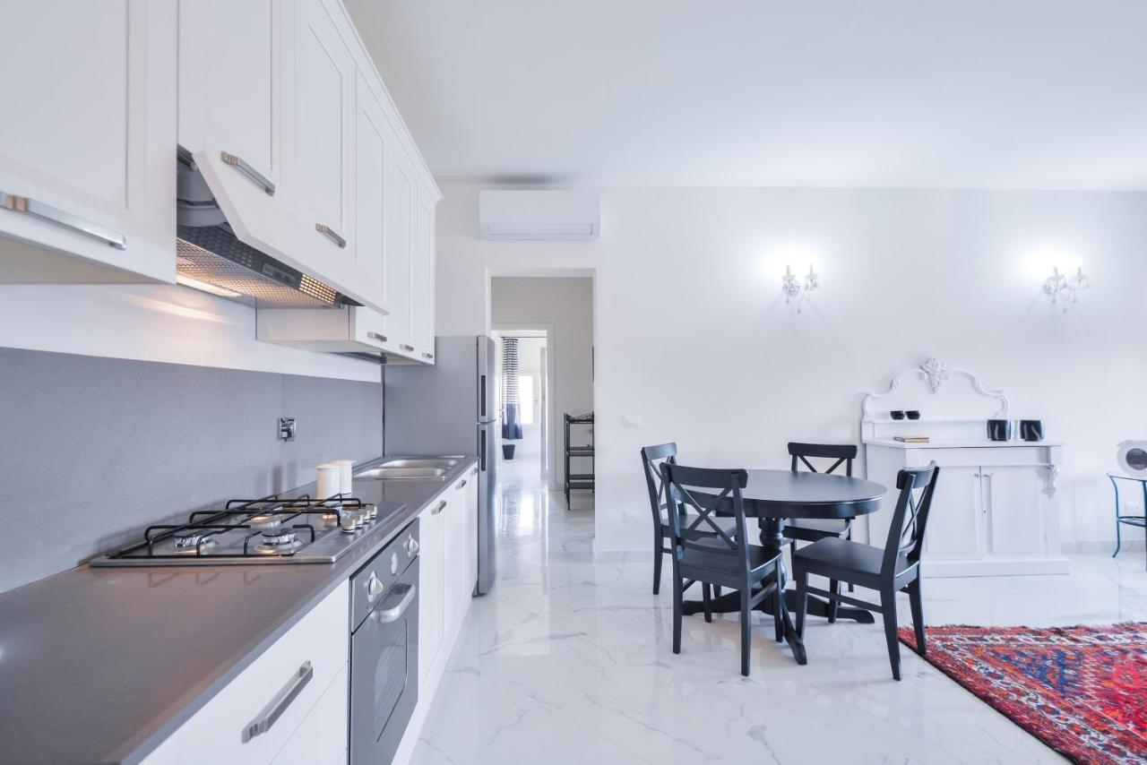 New Central Apartment & Rooms Montecatini Terme Buitenkant foto